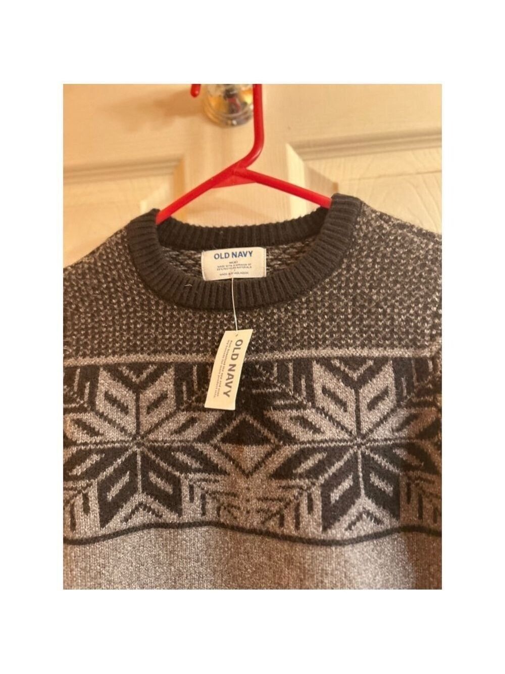 Boys Old Navy Sweater Size: 8 Gray and Black